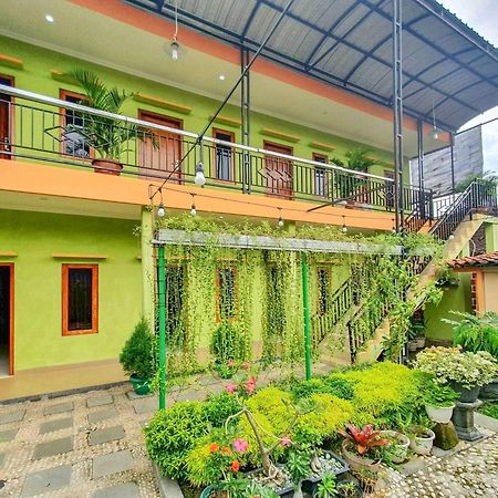 فندق Reddoorz Syariah At Graha Adi Karya Kartasura Kartosuro المظهر الخارجي الصورة