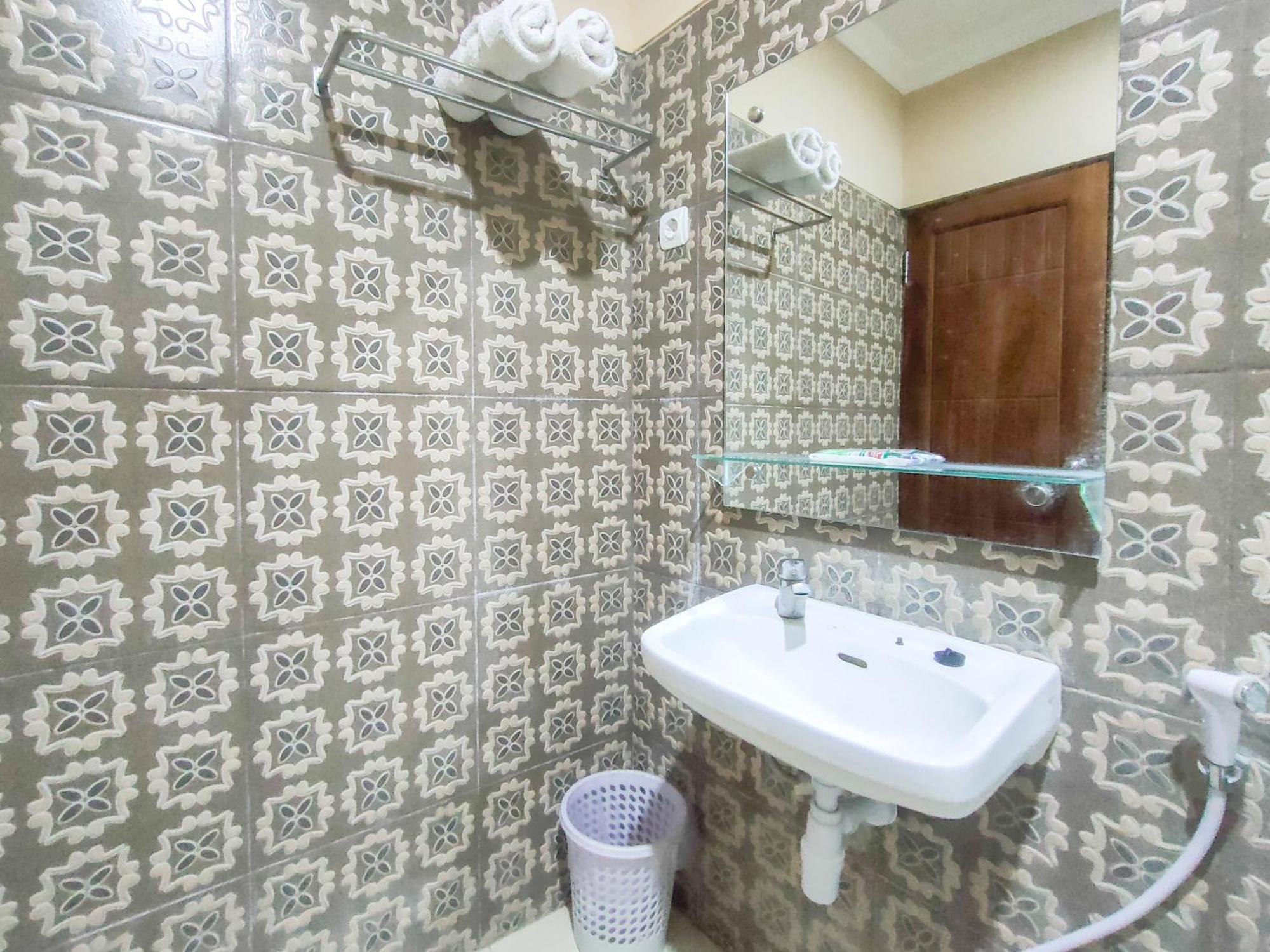 فندق Reddoorz Syariah At Graha Adi Karya Kartasura Kartosuro المظهر الخارجي الصورة