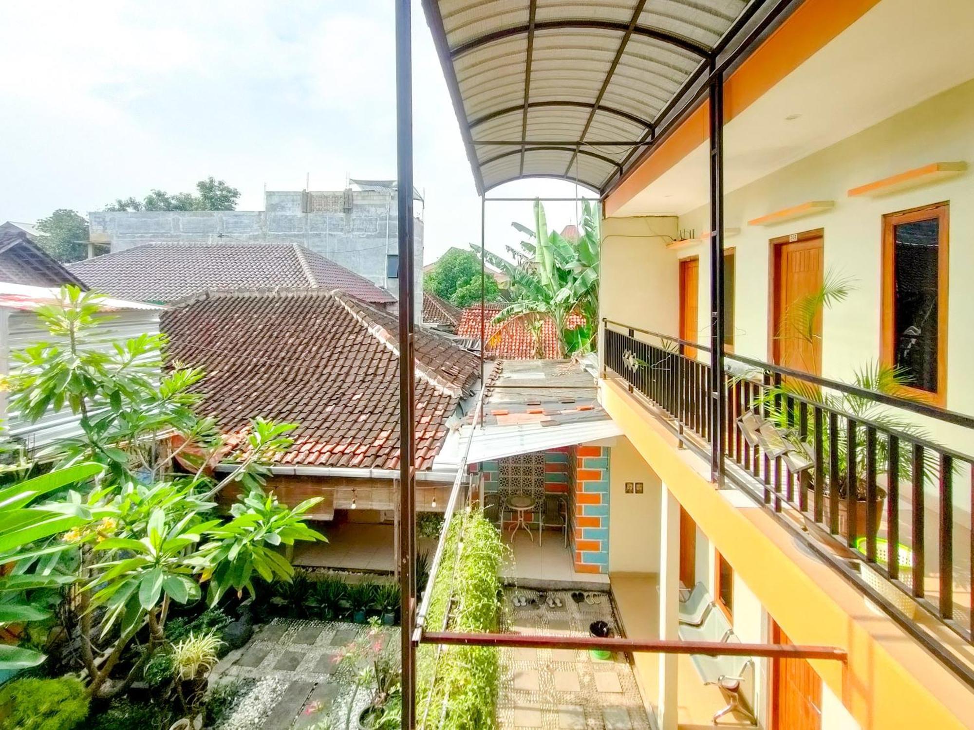 فندق Reddoorz Syariah At Graha Adi Karya Kartasura Kartosuro المظهر الخارجي الصورة