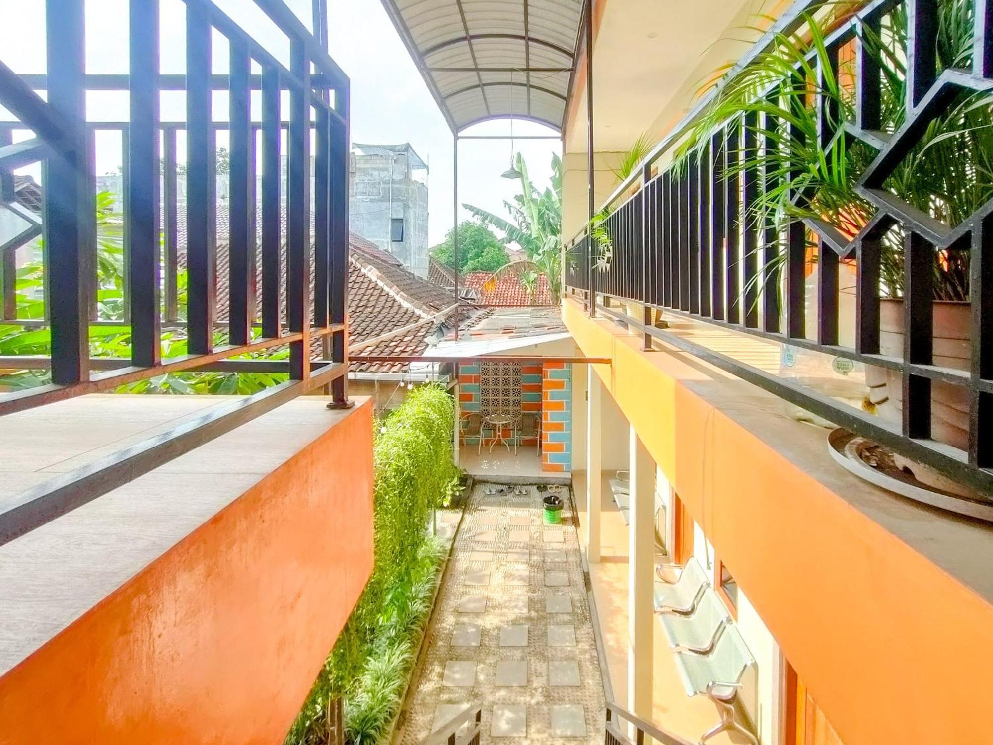 فندق Reddoorz Syariah At Graha Adi Karya Kartasura Kartosuro المظهر الخارجي الصورة