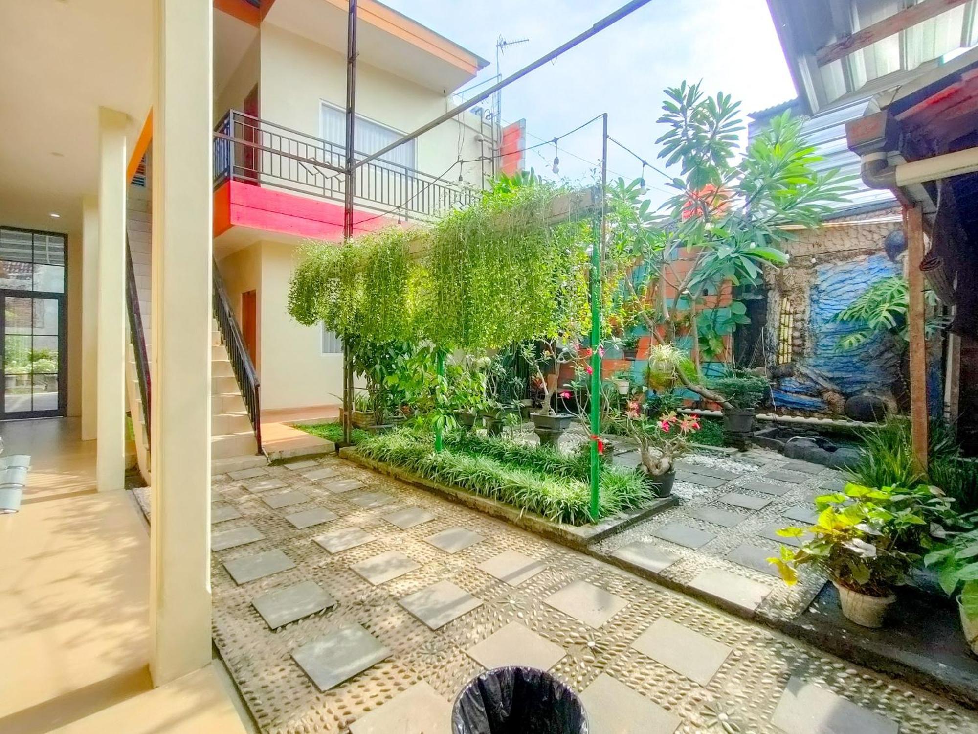فندق Reddoorz Syariah At Graha Adi Karya Kartasura Kartosuro المظهر الخارجي الصورة