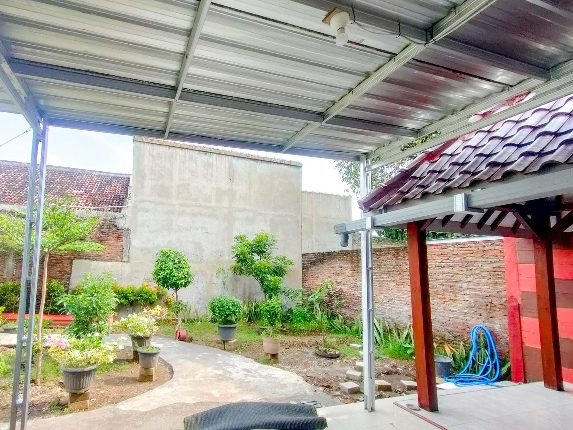 فندق Reddoorz Syariah At Graha Adi Karya Kartasura Kartosuro المظهر الخارجي الصورة