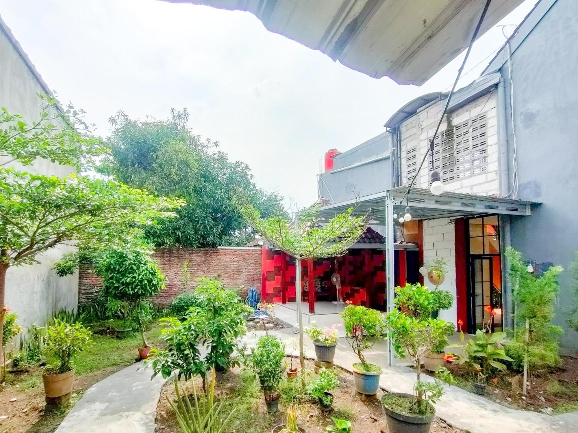 فندق Reddoorz Syariah At Graha Adi Karya Kartasura Kartosuro المظهر الخارجي الصورة